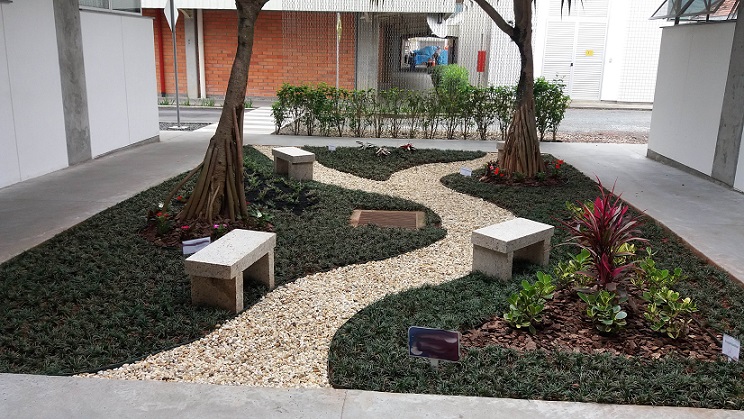 Proyecto: Jardín interno
