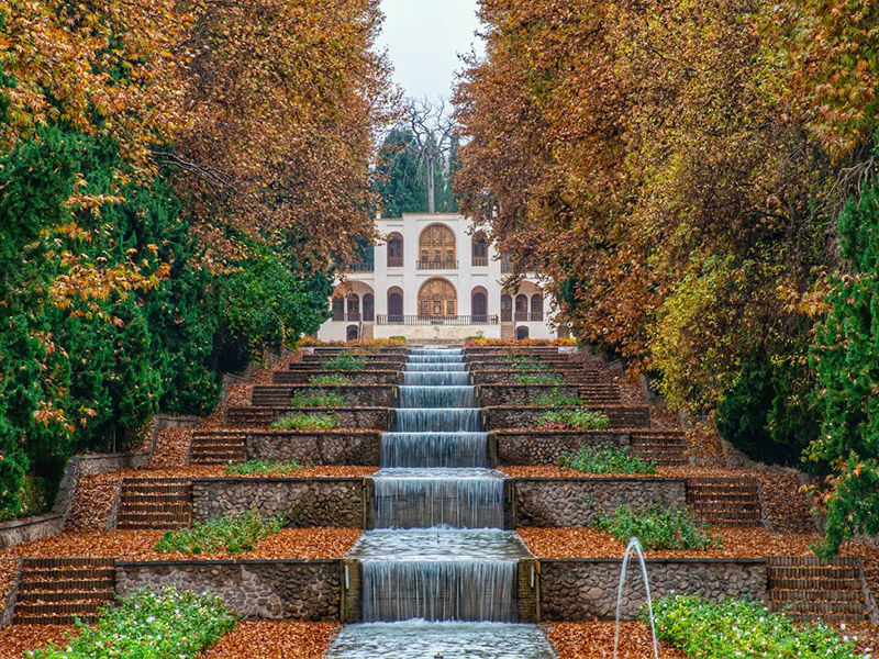  Outra visão do Jardim Shazdeh /CR: Iran Doostarn
