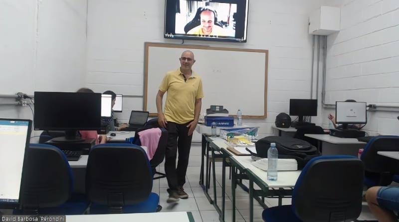 Turma de paisagismo Etec João Belarmino - Centro Paula Souza durante a palestra Turma de paisagismo Etec João Belarmino - Centro Paula Souza durante a palestra