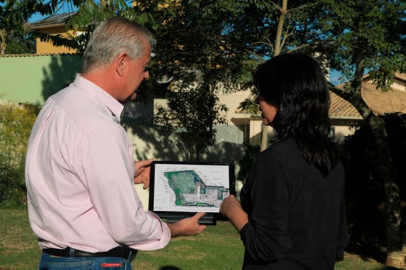 Como integrar irrigação ao projeto paisagístico por meio de parcerias